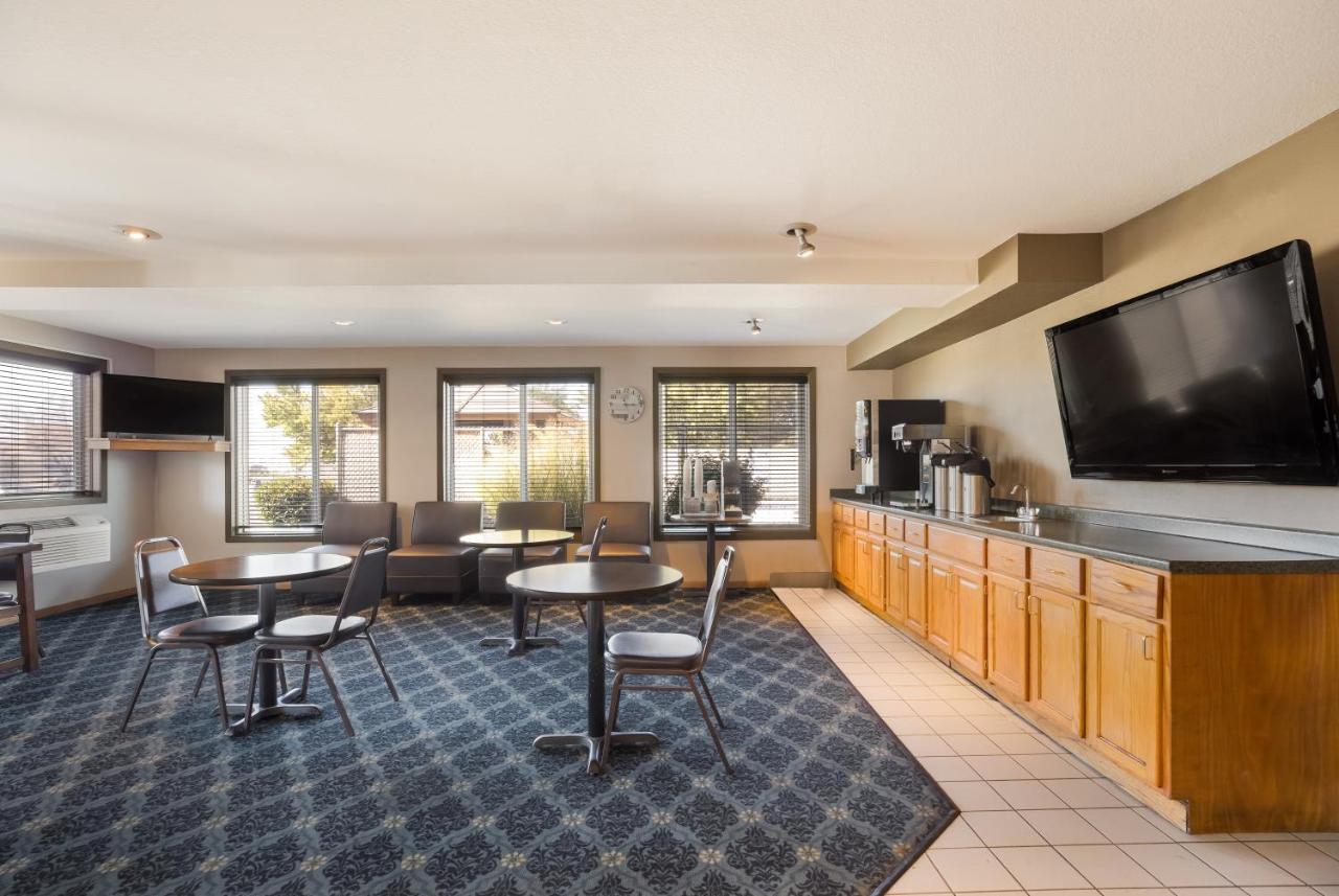 Americas Value Hotel Sparks